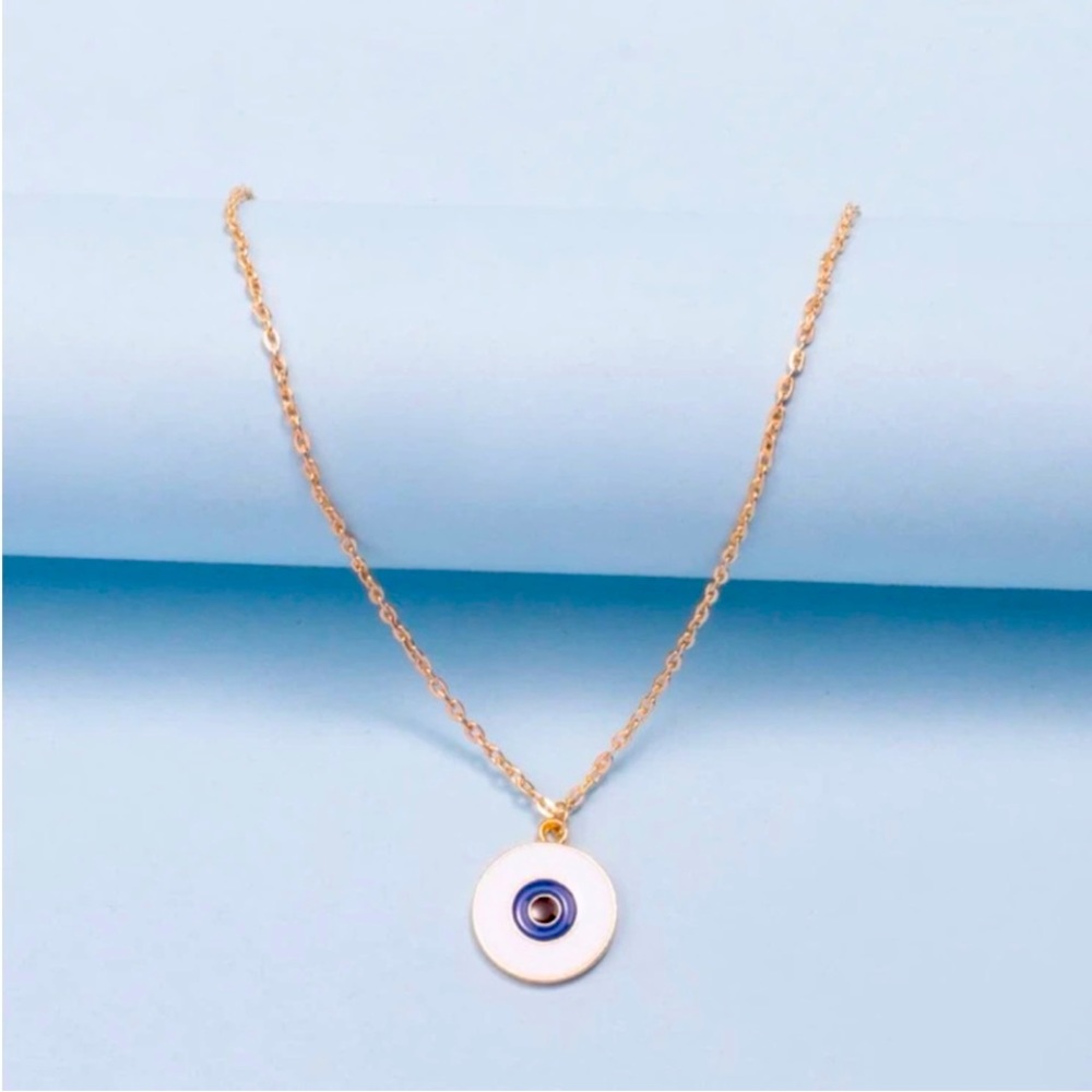 STUNNING EVIL EYE NECKLACE NWT